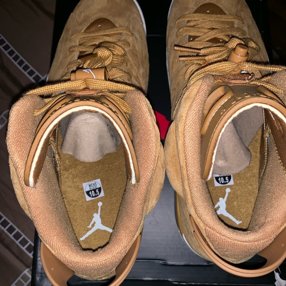Jordan wheat 6’s size 10.5 . worn once - Picture 4 of 5